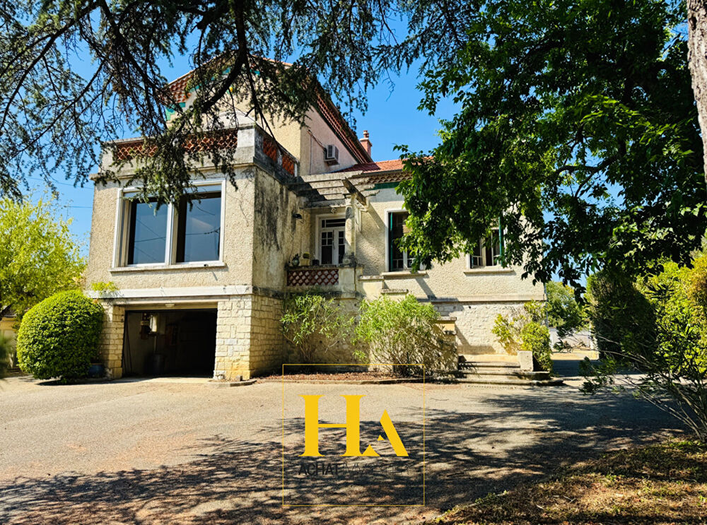 Montélimar - Géry - Maison de caractère des années 30 avec 277 m² totales, combles aménageables, parc arboré et piscine