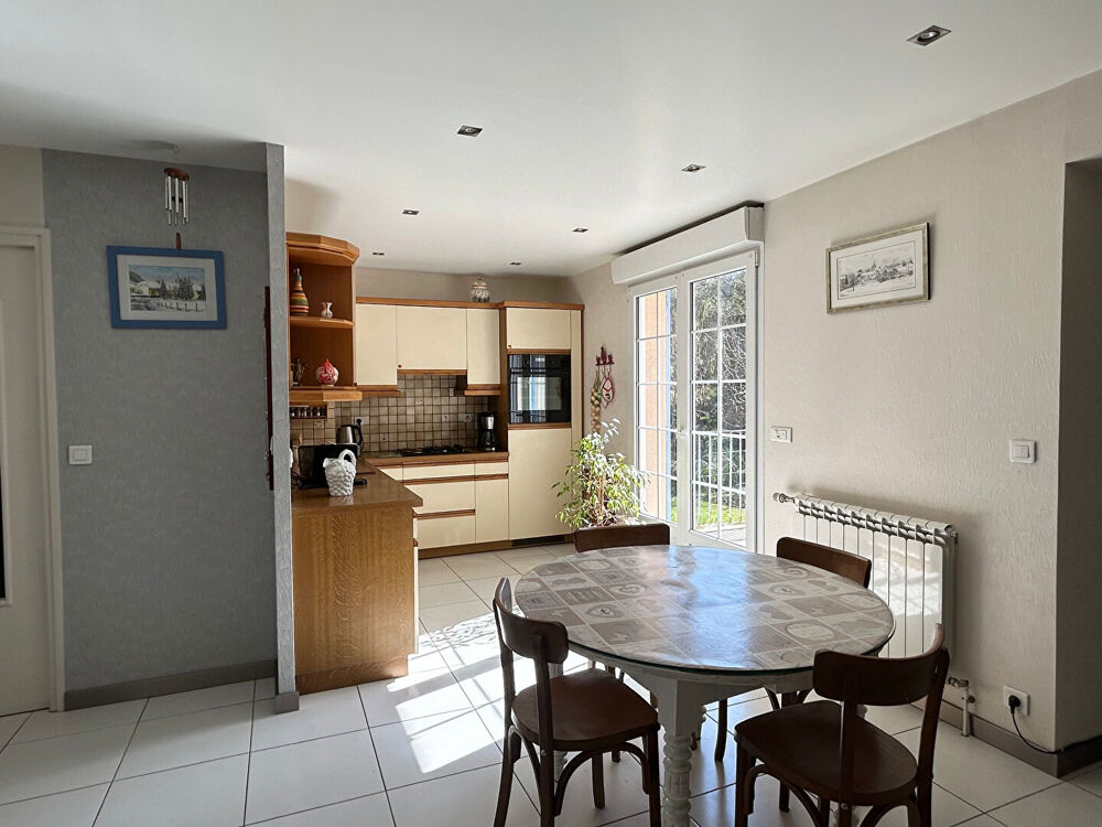 Vente Maison MAISON 7 PIECES DE 122.5 M  SUR TERRAIN DE 31 ARES 249000 EUROS Sancey