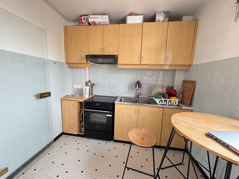 Location Appartement T4 Meublé de 72,05m² - PROCHE ECOLE DE COMMERCE BSB - RUE DE LA SABLIERE - DIJON Dijon