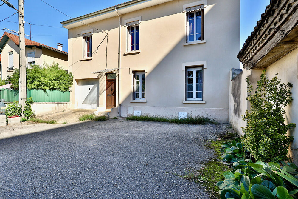 Maison Villeurbanne 8 pièce(s) 195 m2