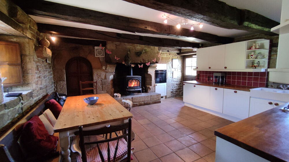 MORBIHAN, Melrand, Magnifique maison, toit de chaume, trois chambres et terrain