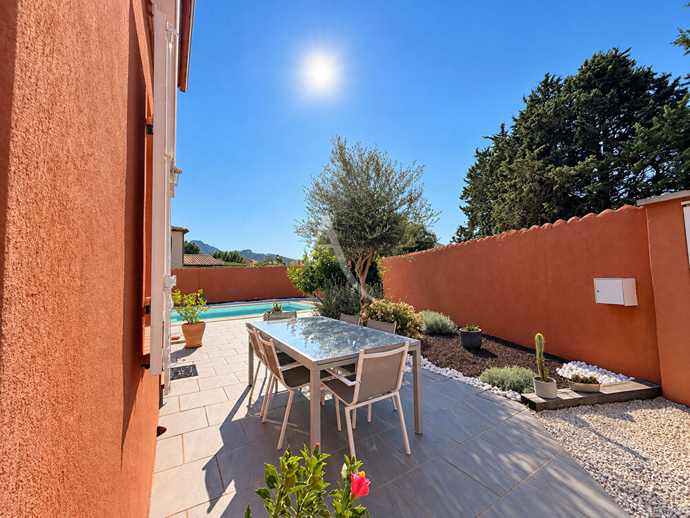 Vente Maison La Crau Maison non mitoyenne avec piscine, 4 chambres, garage et 3 parkings La crau