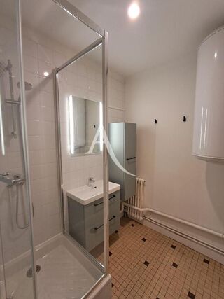  Appartement à louer 3 pièces 53 m²