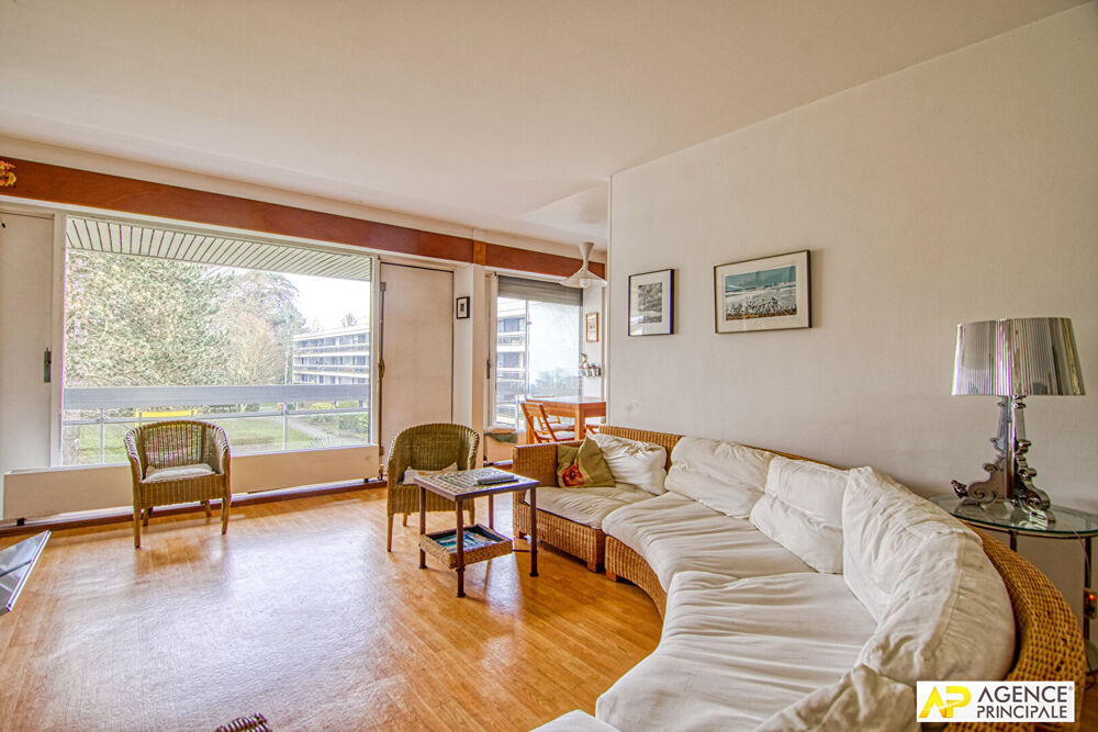 Versailles Clagny Appartement 86.74 m² carrez situé au 2ème étage avec ascenseur, balcons filants, cave, box et parking en sous-