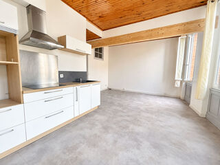  Appartement à louer 3 pièces 65 m²
