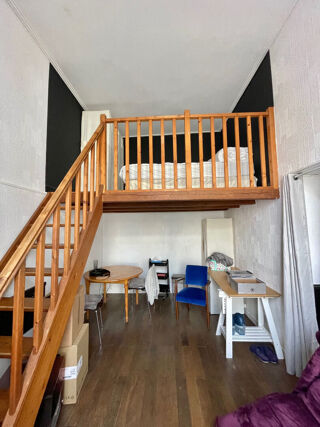  Appartement à louer 1 pièce 32 m²