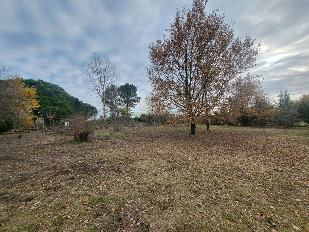 Vente Terrain A VENDRE TERRAIN CONSTRUCTIBLE DE 1000 M2 À 10 KILOMÈTRES DE BLAYE Blaye