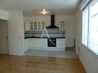  Appartement à louer 2 pièces 43 m²
