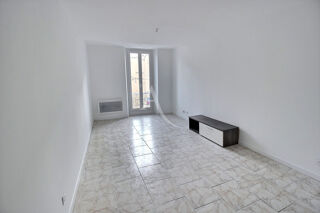  Immeuble � vendre 12 pi�ces 275 m�