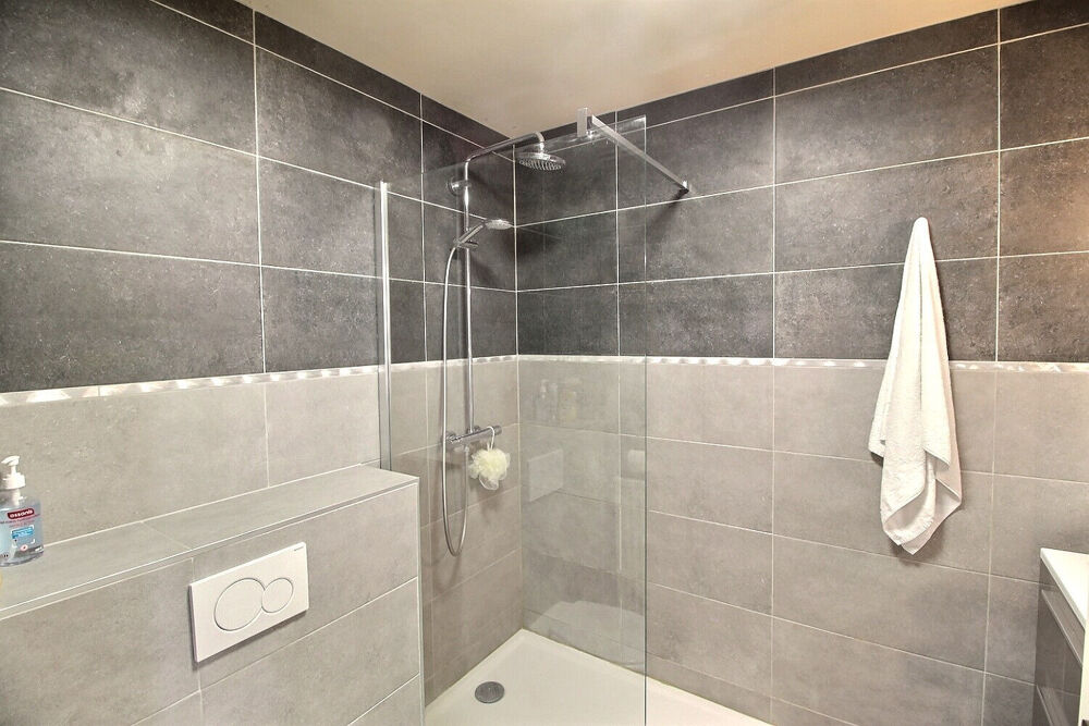 Studio Massy , centre ville, 26.26 m2 Carrez - 28,88 m² au sol