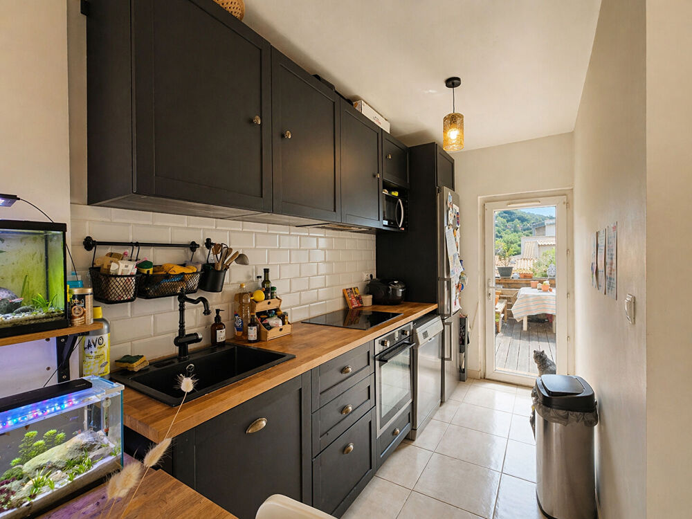 Vente Maison Maison de village Type 4 terrasse - jardinet et garage - AURIOL Auriol