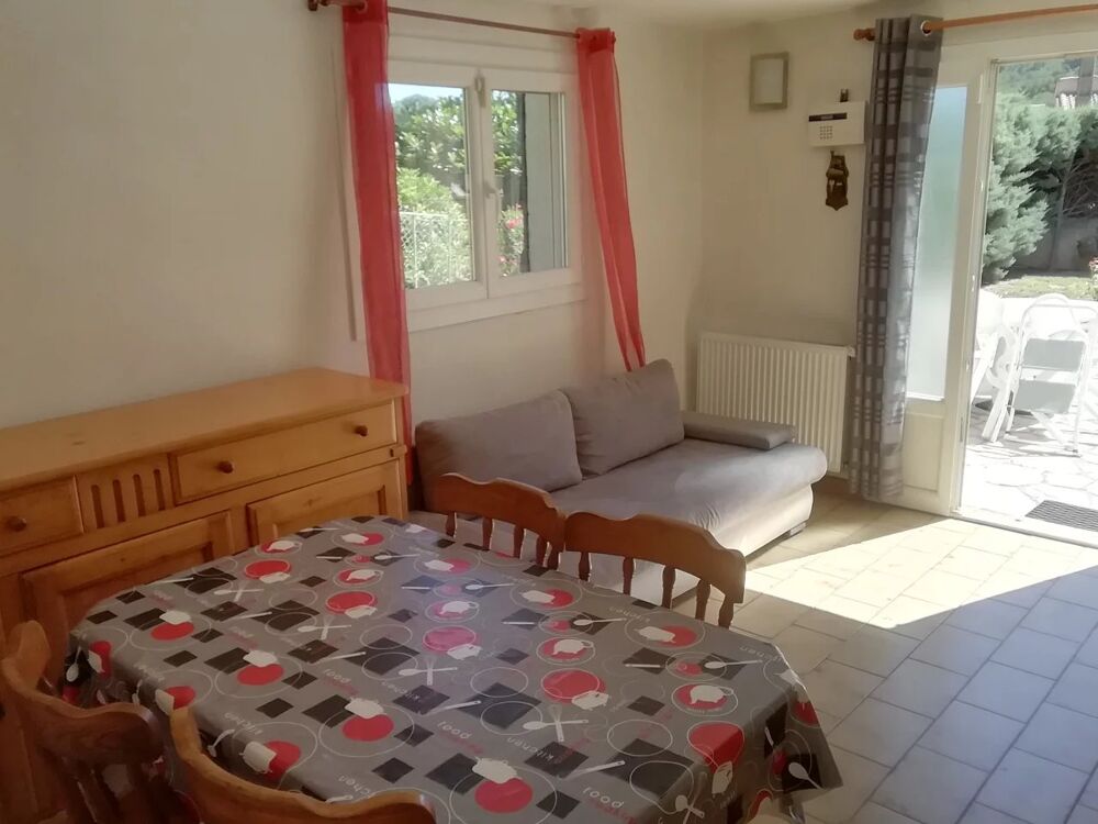 Location Appartement T2 meublé 33m² - St Mitre Saint mitre les remparts