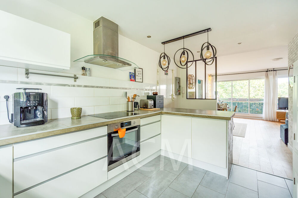 Vente Appartement Appartement 4 pièces à vendre à Le Mesnil Le Roi - Réf 851 Le mesnil le roi