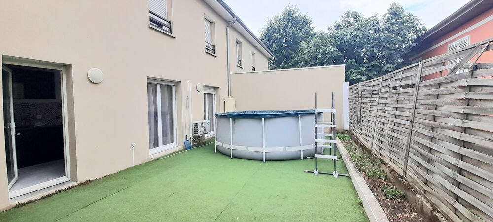 Maison Venissieux T4 89 m2 avec garage et parking