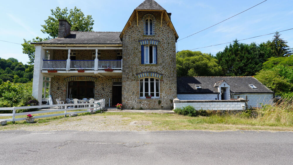 MORBIHAN - Ensemble touristique aux bords du Blavet à Saint Nicolas des Eaux
