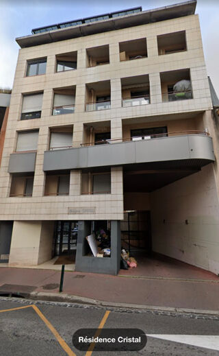  Parking / Garage  louer 