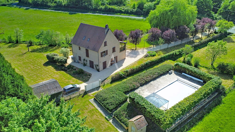 Belle maison de 250m² avec piscine dans environnement privilégié