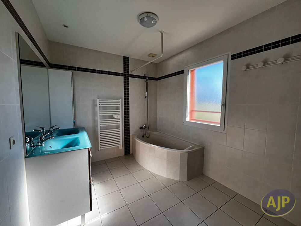 Vente Maison Maison familiale. Landemont Oree d anjou