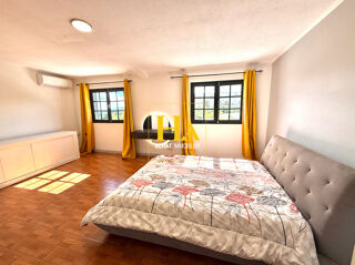  Maison � vendre 8 pi�ces 303 m�