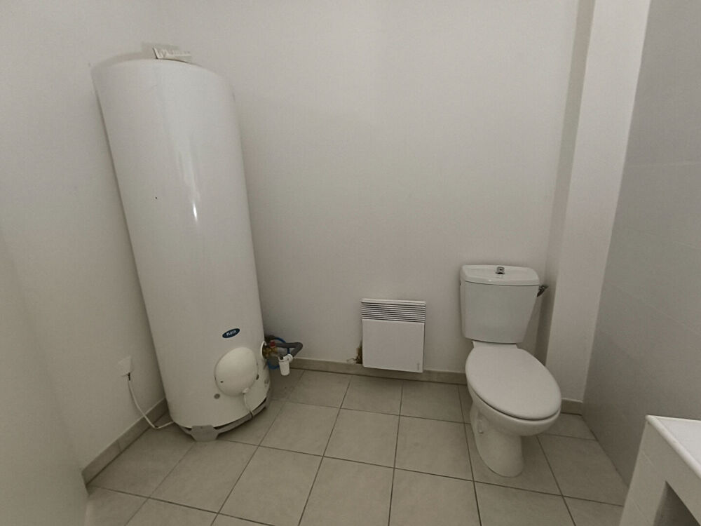 Immeuble composé de 2 appartements mitoyennes libres de 31 m² avec jardinet à Libourne