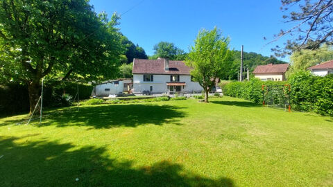   Maison Autechaux Roide 8 pices 132 m2, terrain de 741m2 plat et arbor Maison - 8 pice(s) - 132 m