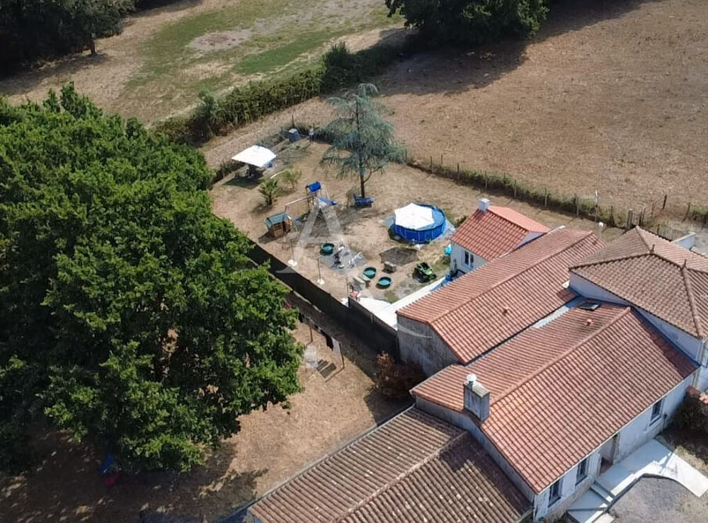 Maison Saint Julien Des Landes 5 pièce(s)