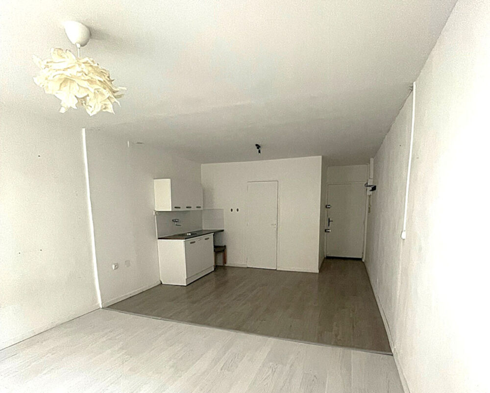 Location Appartement Grand studio 30 m²  |  Coeur historique La ciotat