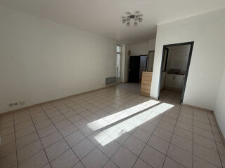  Appartement à louer 2 pièces 52 m²