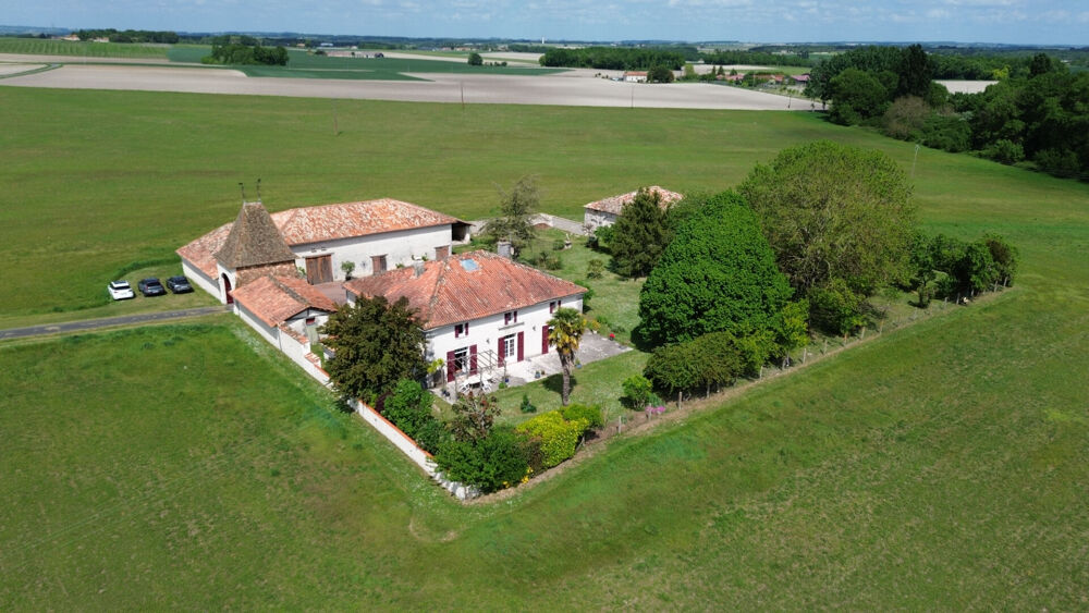 Maison Barbezieux Saint Hilaire 8 pièce(s) 341 m2