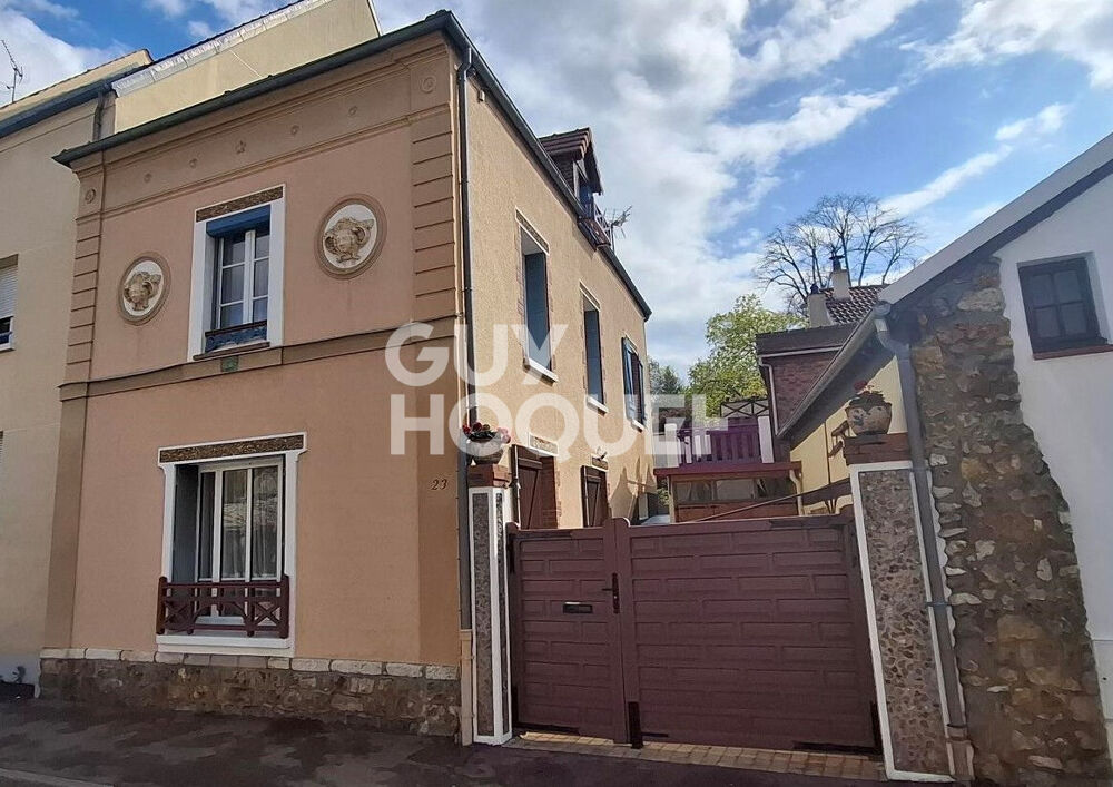 Vente Maison Maison de caractère entièrement rénovée avec jardin, dépendance et garage. Vieux Village d'Aubergenville Aubergenville
