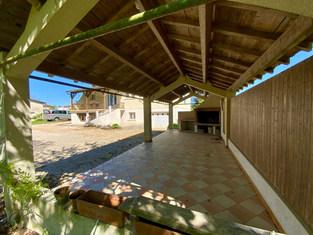 Maison Jonzac 6 pièce(s) 140 m2 et sous sol