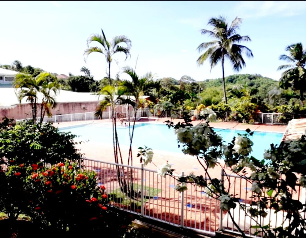 Vente Maison Maison individuelle Sainte Marie 2 pièce(s) 41 m2 piscine + plage A SAISIR !!!!!! Sainte marie