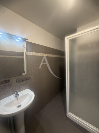  Appartement à louer 1 pièce 34 m²