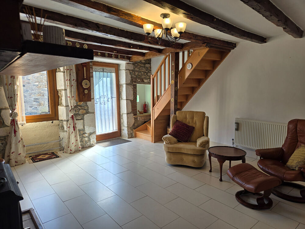 HAUTE-VIENNE - Charmante propriété en pierre rénovée, prête à être habitée