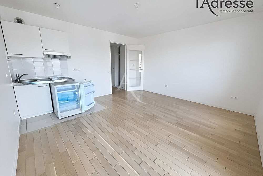 Studio de 27.31 m² avec balcon - Suresnes - Résidence récente