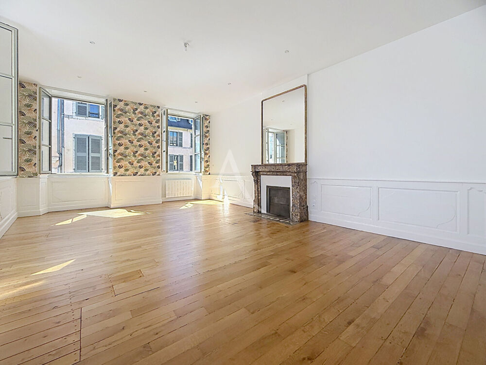 Vente Appartement Place Royale appartement duplex Pau 6 pièce(s) Pau