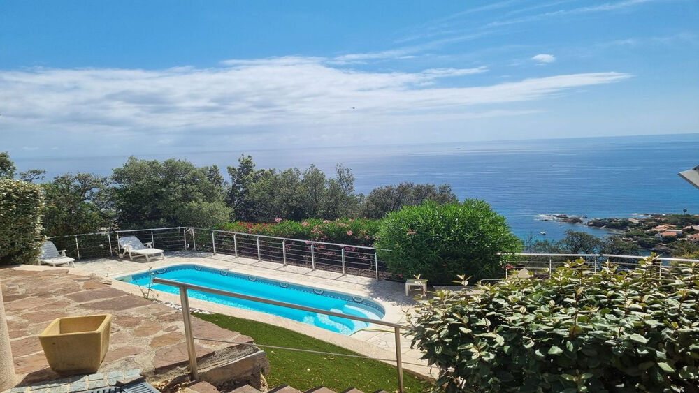 Aux Issambres, villa d'exception T7