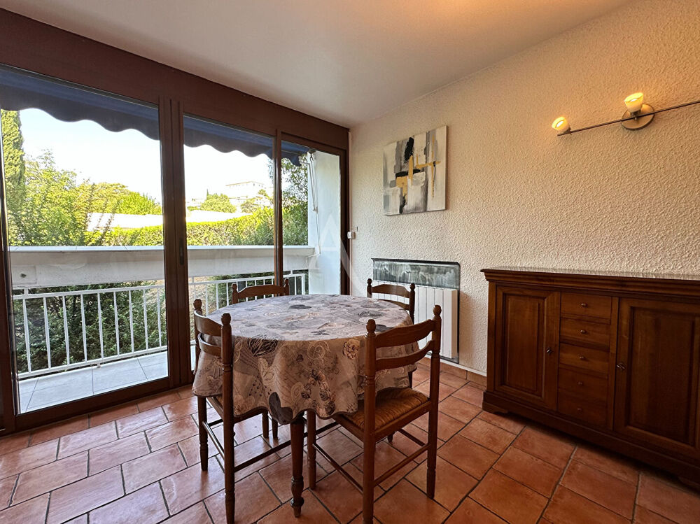 Vente Appartement APPARTEMENT TYPE2 DE 50.25 m2 VUE CHATEAU BALCON GARAGE ET CAVE GREOUX LES BAINS Greoux les bains