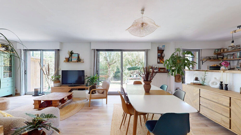 Appartement 123 m² en souplex avec terrasse et jardin