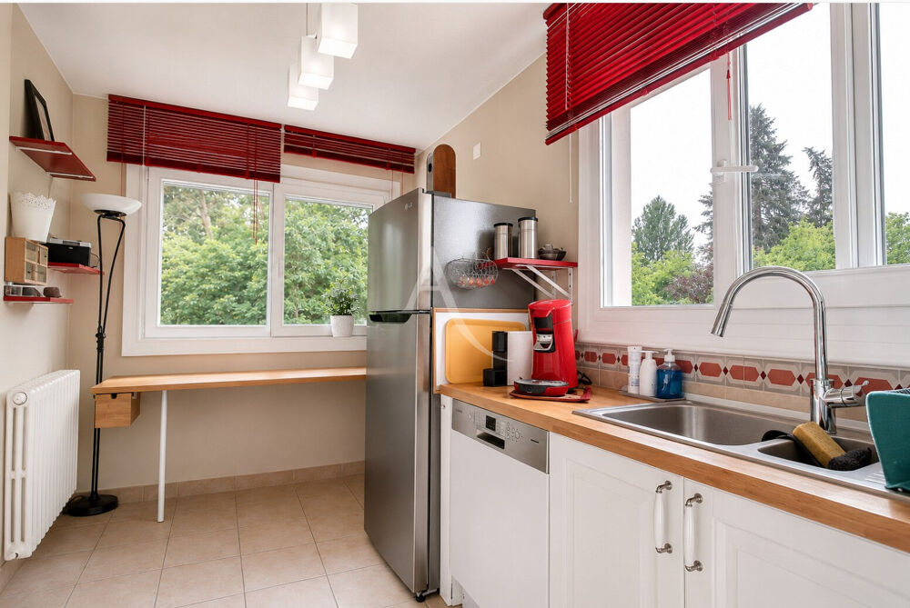 Maison individuelle 5 pièces 113 m² sur un terrain de 800 m² à Maurepas