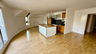  Appartement à louer 5 pièces 103 m²