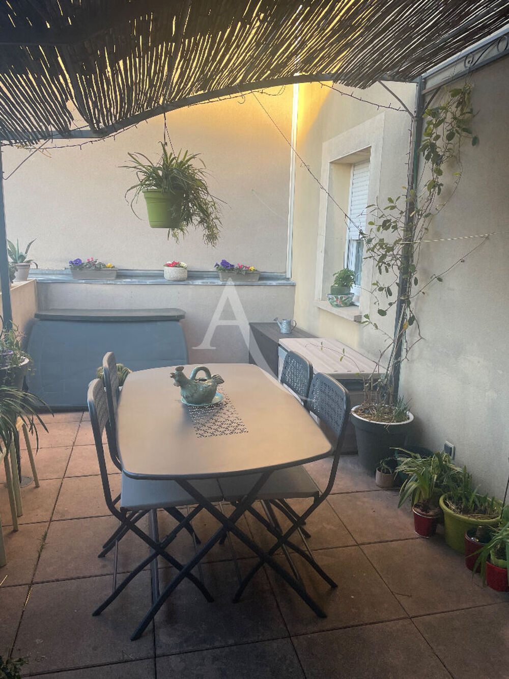 Vente Appartement Vauvert T3 actuellement loué avec terrasse et garage Vauvert