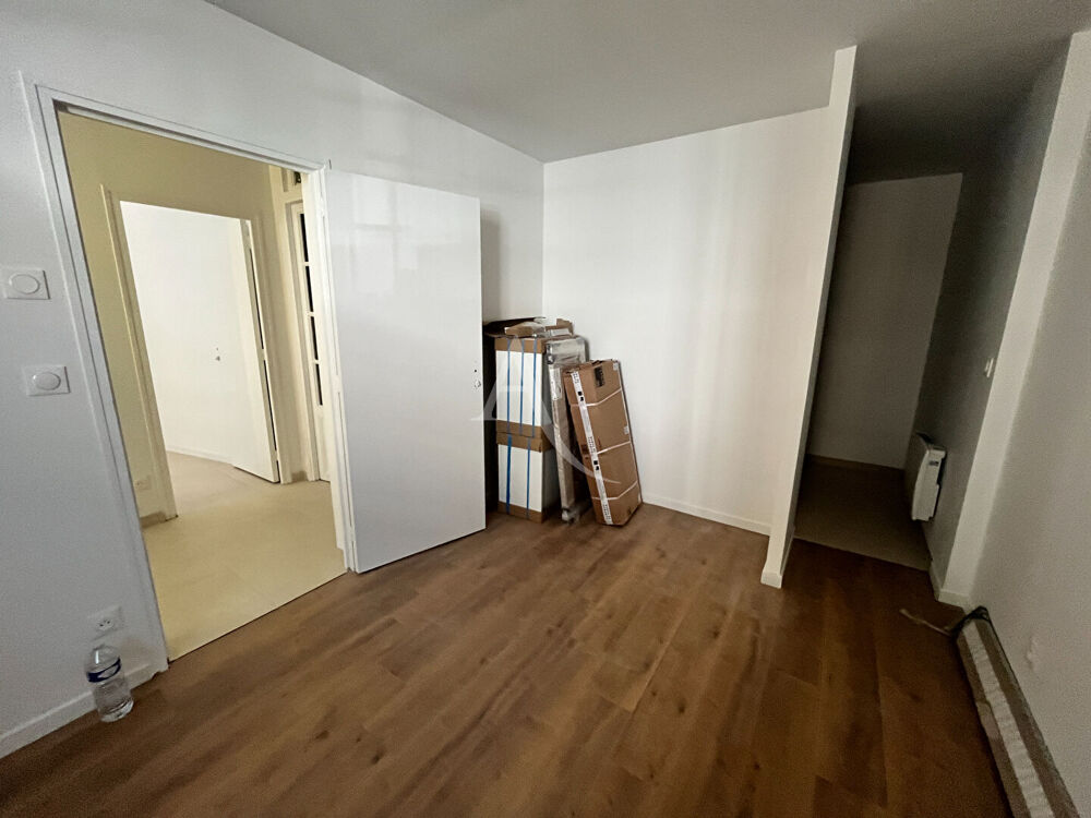 Location Appartement Studio entièrement rénové- centre ville de Dourdan Dourdan