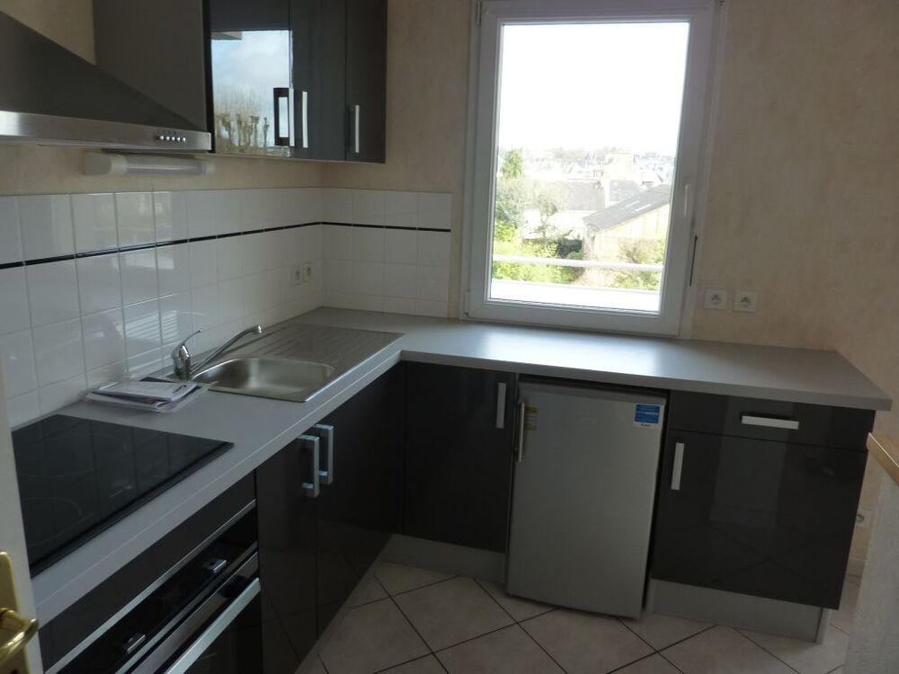 Location Appartement PONTIVY - Appartement T2 - Résidence avec ascenseur + parking + balcon Pontivy