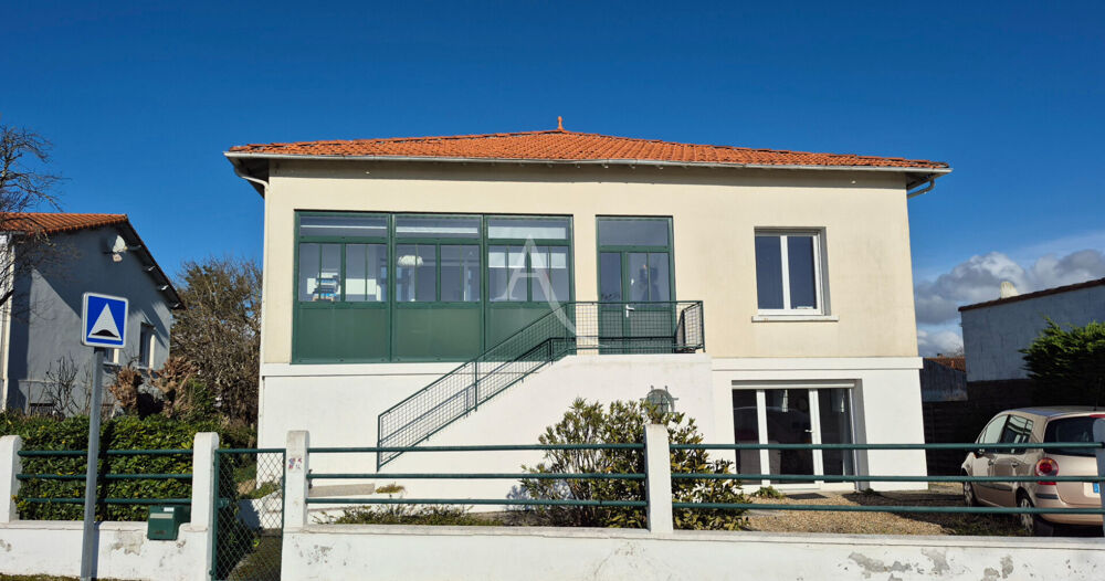 Maison Saujon 7 pièce(s) 170.49 m² proche de la gare.