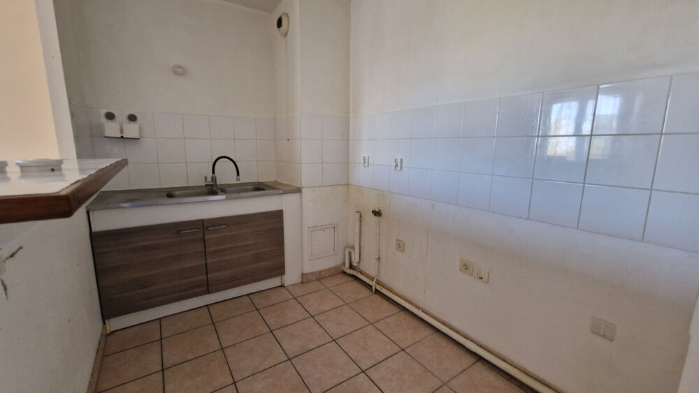 Appartement Mantes La Ville 3 pièces de 54 m² avec parking S/sol