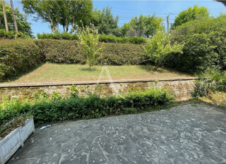  Appartement à louer 4 pièces 82 m²