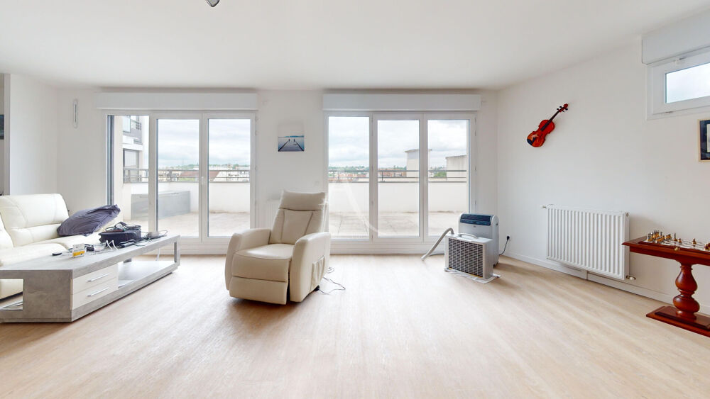 Vente Appartement GAGNY, DERNIER ÉTAGE AVEC TERRASSE PANORAMIQUE DE 71 m², RÉSIDENCE RÉCENTE, À DEUX PAS DU RER E Gagny