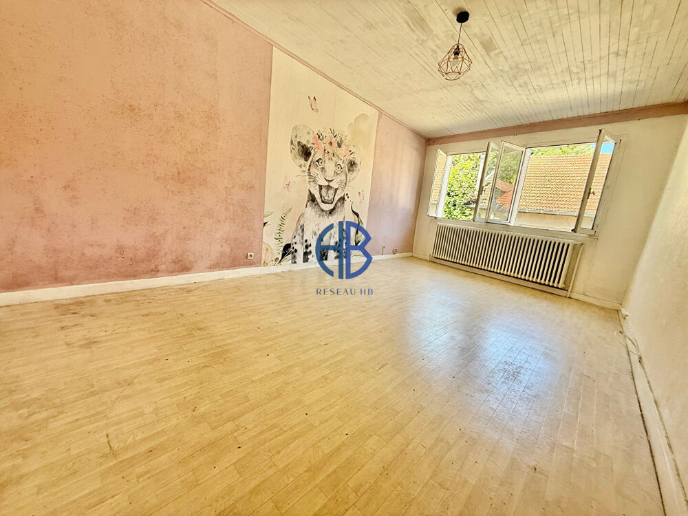 Vente Maison Maison coeur de village 4ch + grande terrasse + 65 m2 garage Saint geoire en valdaine
