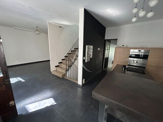  Immeuble � vendre 145 m�